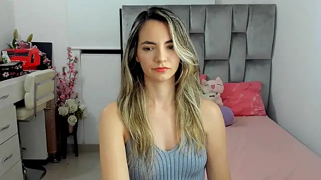 Snapshot of baby-miah chatting on 10, 10, 2025 baby-miah online show from 10, 10, 2025