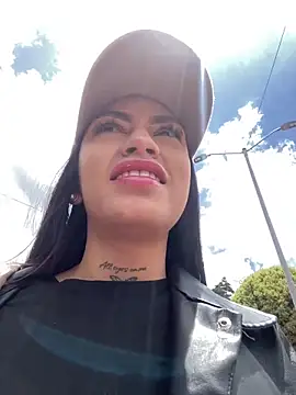 Effy Bonny online show from 2, 10, 2025