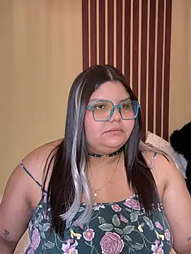  Shara Handal  online show from 8, 3, 2025