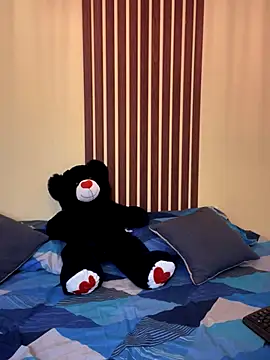  Shara Handal  online show from 2, 10, 2025