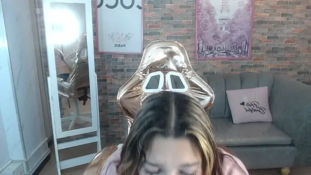 Snapshot of Laurita_b chatting on 3, 1, 2025 Laurita b online show from 3, 1, 2025