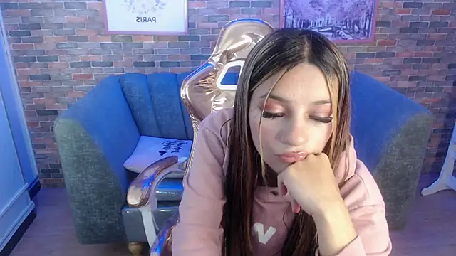 Snapshot of Laurita_b chatting on 21, 1, 2025 Laurita b online show from 21, 1, 2025