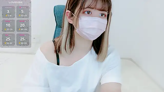 Snapshot of MoMoka_jp chatting on 1, 4, 2026 MoMoka jp online show from 1, 4, 2026