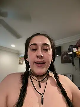 Snapshot of ThicBunz chatting on 26, 4, 2026 ThicBunz online show from 26, 4, 2026