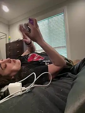 Snapshot of ThicBunz chatting on 8, 5, 2026 ThicBunz online show from 8, 5, 2026
