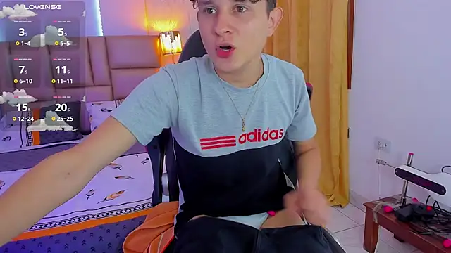 Snapshot of Nathan_Bluee chatting on 11, 1, 2025 Nathan Bluee online show from 11, 1, 2025