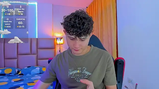 Snapshot of Nathan_Bluee chatting on 12, 3, 2025 Nathan Bluee online show from 12, 3, 2025