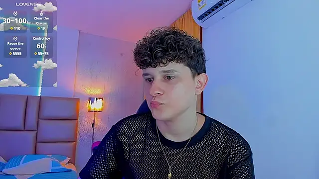 Snapshot of Nathan_Bluee chatting on 17, 3, 2025 Nathan Bluee online show from 17, 3, 2025