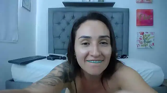 Snapshot of Carolina_love19 chatting on 19, 2, 2025 Carolina love19 online show from 19, 2, 2025