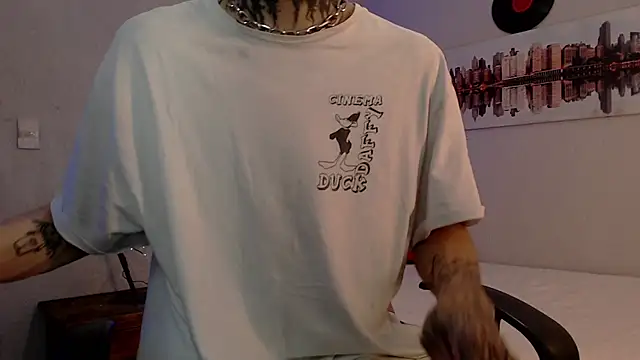 Snapshot of Andy_bapho chatting on 29, 12, 2024 Andy bapho online show from 29, 12, 2024