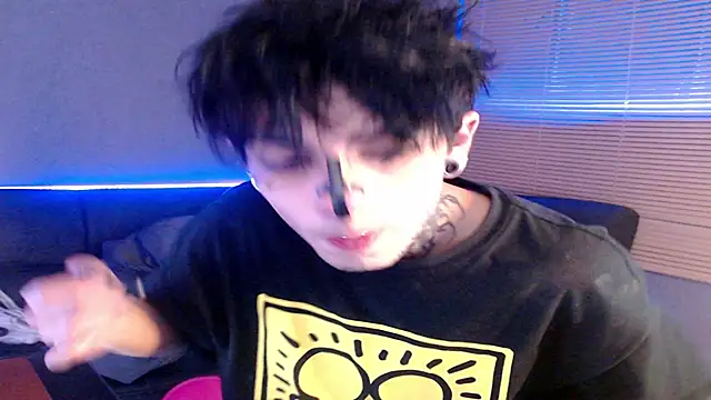 Snapshot of Andy_bapho chatting on 12, 9, 2025 Andy bapho online show from 12, 9, 2025