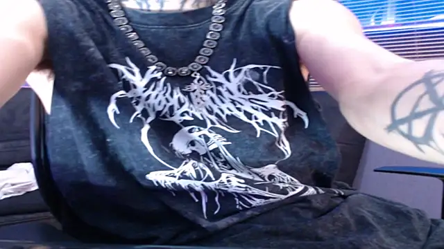 Snapshot of Andy_bapho chatting on 8, 11, 2025 Andy bapho online show from 8, 11, 2025