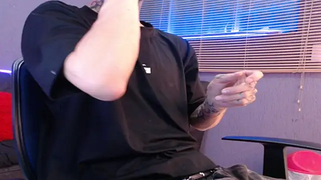 Snapshot of Andy_bapho chatting on 24, 11, 2025 Andy bapho online show from 24, 11, 2025