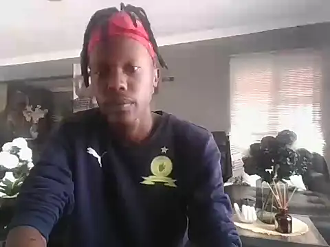 Snapshot of MluTheFixer chatting on 25, 9, 2025 MluTheFixer online show from 25, 9, 2025