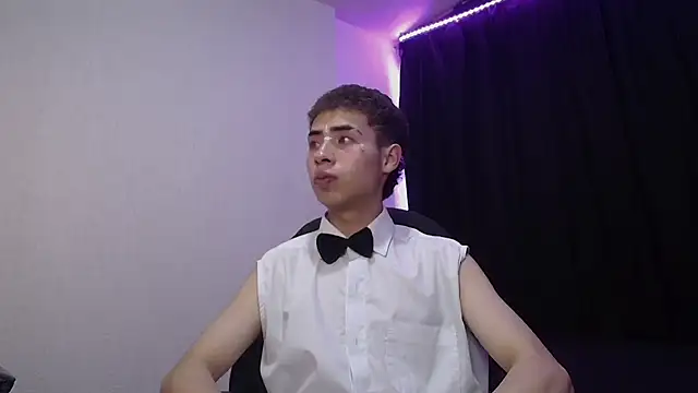 Snapshot of sexybat_twink chatting on 16, 3, 2025 sexybat twink online show from 16, 3, 2025