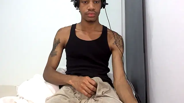 Snapshot of Skinnyblackman chatting on 14, 3, 2026 Skinnyblackman online show from 14, 3, 2026