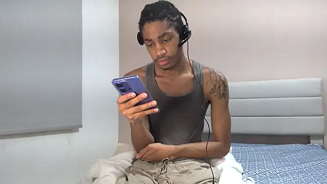 Snapshot of Skinnyblackman chatting on 1, 4, 2026 Skinnyblackman online show from 1, 4, 2026