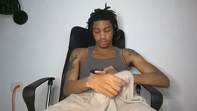 Snapshot of Skinnyblackman chatting on 16, 6, 2026 Skinnyblackman online show from 16, 6, 2026