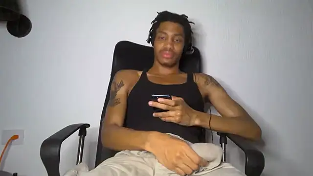 Snapshot of Skinnyblackman chatting on 28, 6, 2026 Skinnyblackman online show from 28, 6, 2026