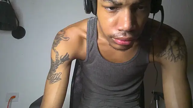 Snapshot of Skinnyblackman chatting on 16, 7, 2026 Skinnyblackman online show from 16, 7, 2026