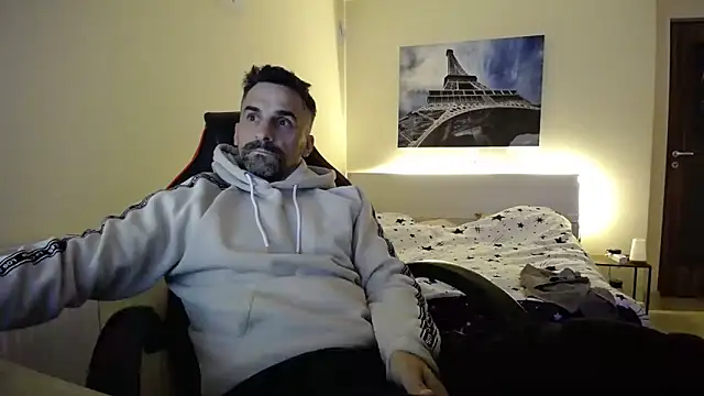 Snapshot of amydamarw chatting on 4, 4, 2026 amydamarw online show from 4, 4, 2026