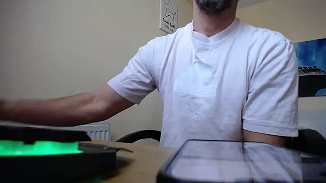 Snapshot of amydamarw chatting on 6, 4, 2026 amydamarw online show from 6, 4, 2026