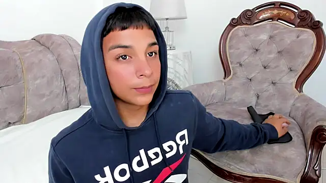 Snapshot of Seductivo_jr chatting on 15, 7, 2026 Seductivo jr online show from 15, 7, 2026