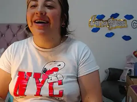 lanaqueen699 online show from 13, 2, 2025