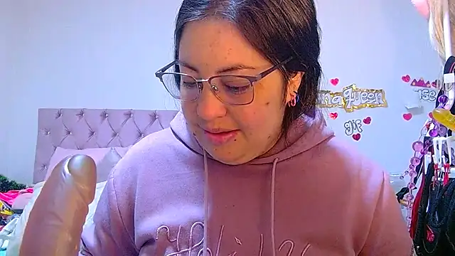 Snapshot of lanaqueen699 chatting on 7, 5, 2026 lanaqueen699 online show from 7, 5, 2026