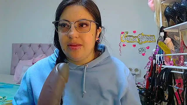Snapshot of lanaqueen699 chatting on 14, 5, 2026 lanaqueen699 online show from 14, 5, 2026