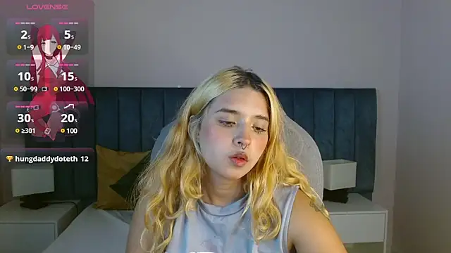 Snapshot of april_bunnyy chatting on 26, 12, 2024 april bunnyy online show from 26, 12, 2024