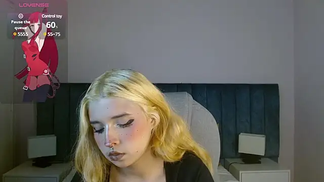 Snapshot of april_bunnyy chatting on 10, 1, 2025 april bunnyy online show from 10, 1, 2025