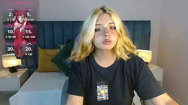 Snapshot of april_bunnyy chatting on 11, 2, 2025 april bunnyy online show from 11, 2, 2025