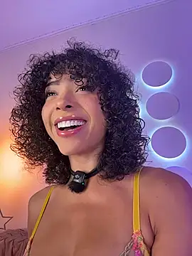 Snapshot of OSHUN_ chatting on 8, 2, 2026 OSHUN online show from 8, 2, 2026