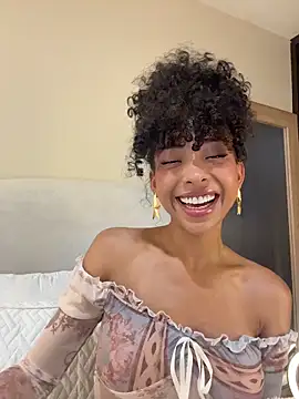 Snapshot of OSHUN_ chatting on 4, 4, 2026 OSHUN online show from 4, 4, 2026