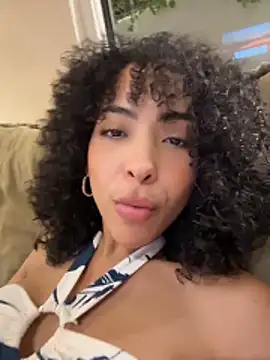 Snapshot of OSHUN_ chatting on 11, 6, 2026 OSHUN online show from 11, 6, 2026