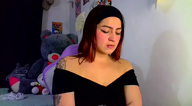 Snapshot of lucycherry__ chatting on 11, 3, 2025 lucycherry online show from 11, 3, 2025