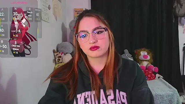 Snapshot of lucycherry__ chatting on 17, 9, 2025 lucycherry online show from 17, 9, 2025