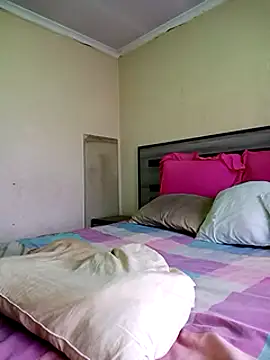 Snapshot of LONGDICK985M chatting on 5, 2, 2025 LONGDICK985M online show from 5, 2, 2025