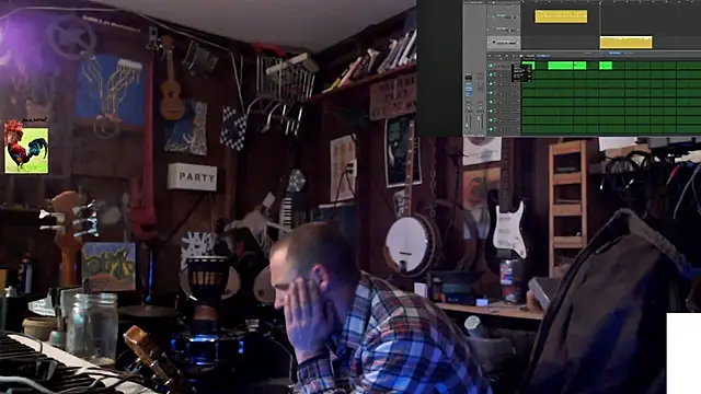 Snapshot of itsjameswebbscope chatting on 6, 11, 2025 itsjameswebbscope online show from 6, 11, 2025