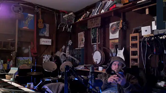 Snapshot of itsjameswebbscope chatting on 14, 11, 2025 itsjameswebbscope online show from 14, 11, 2025