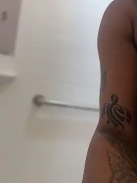 Snapshot of PrettyGal_Tingz chatting on 4, 2, 2025 PrettyGal Tingz online show from 4, 2, 2025