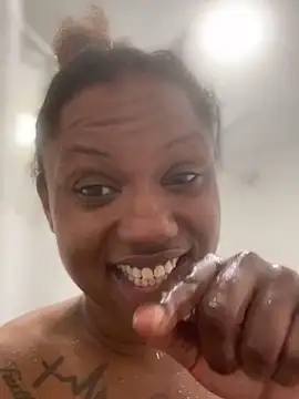 Snapshot of PrettyGal_Tingz chatting on 10, 2, 2025 PrettyGal Tingz online show from 10, 2, 2025