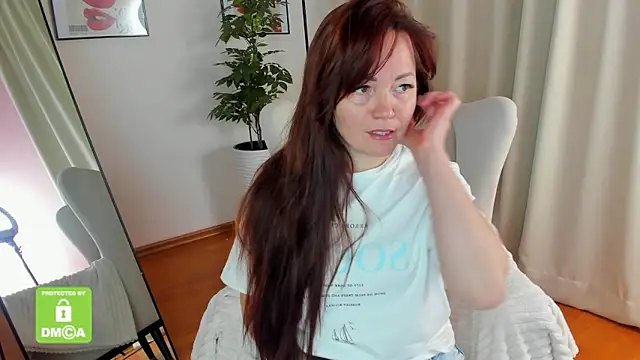 VanessaSmuth online show from 10, 9, 2025