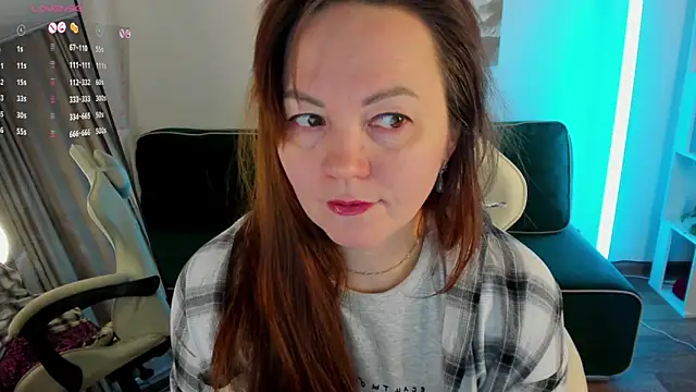 Snapshot of VanessaSmuth chatting on 3, 3, 2026 VanessaSmuth online show from 3, 3, 2026