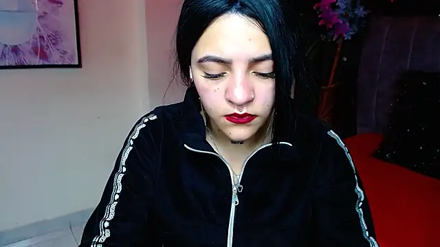 Violettasquirt online show from 12, 11, 2025