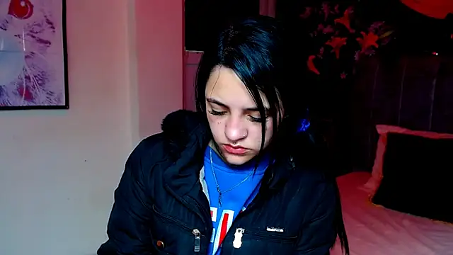 Violettasquirt online show from 2, 12, 2025