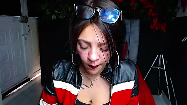 Snapshot of Violettasquirt chatting on 9, 5, 2026 Violettasquirt online show from 9, 5, 2026