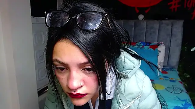 Snapshot of Violettasquirt chatting on 21, 5, 2026 Violettasquirt online show from 21, 5, 2026
