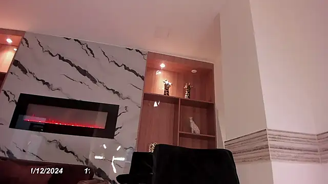 Isabel Escorcia online show from 12, 12, 2024